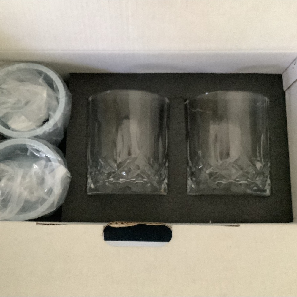 LORSIA whiskey set - Picture 3 of 3